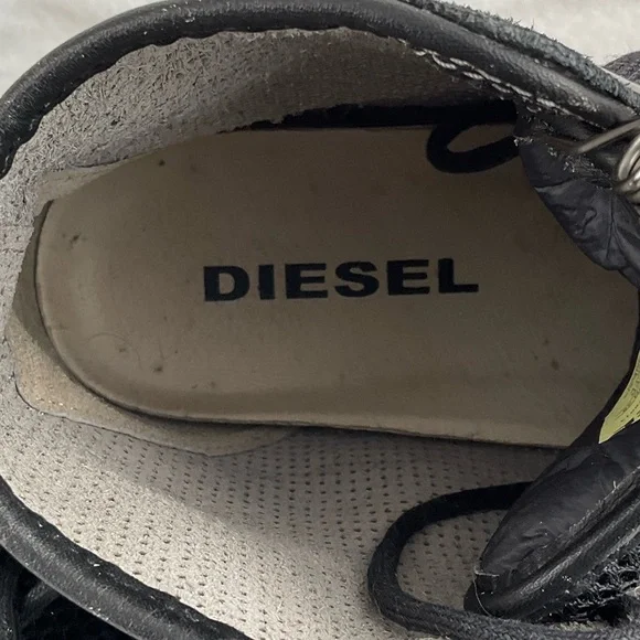 Diesel Black and Gray High-Top Sneakers - Picture 4 of 10